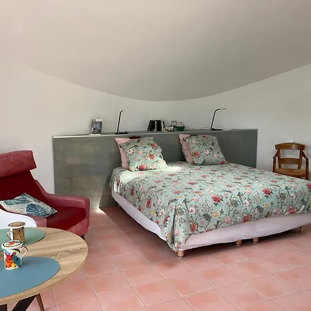 Couette Et Cafe L'agence Bed & Breakfast