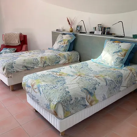 Couette Et Cafe L'agence 3*